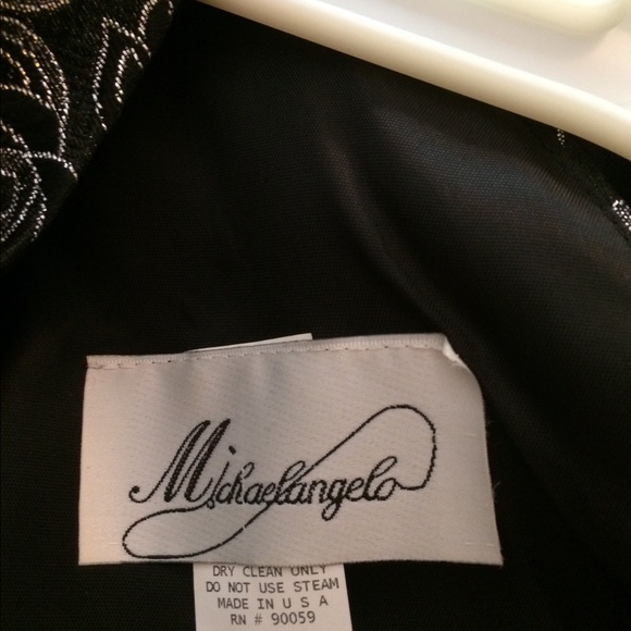 Sleeveless top and long skirt set - Picture 4 of 5